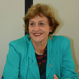 Livia Maria de Freitas Reis Teixeira